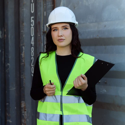 Анастасия Незавитина, специалист отдела продаж